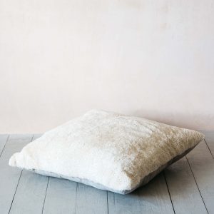 abk1006-sheepskin-curly-eggshell-80x80-2