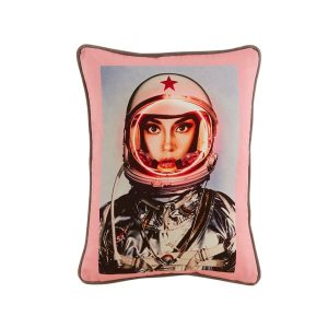 25943-space-girl-cushion-front